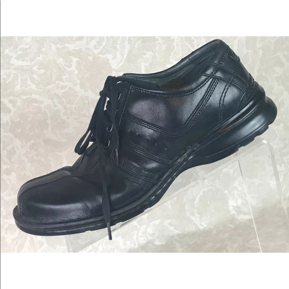 clarks touareg vibe black